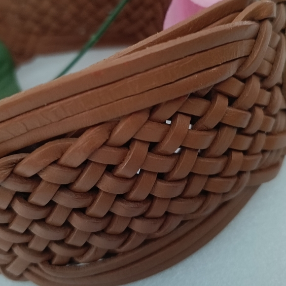 🍂Holt Renfrew Lether Brown Woven Belt - Picture 4 of 12